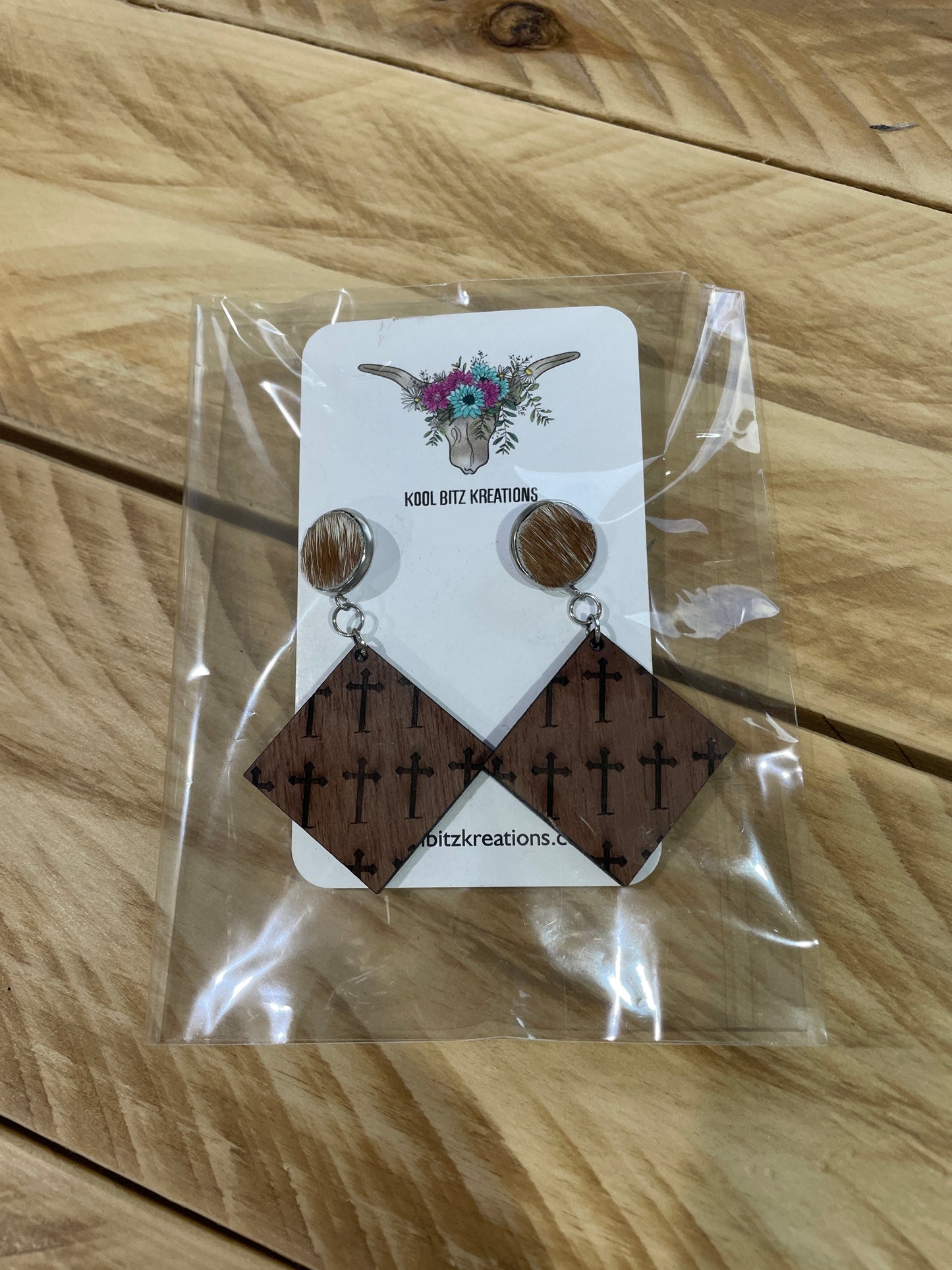 WOODEN EARRINGS