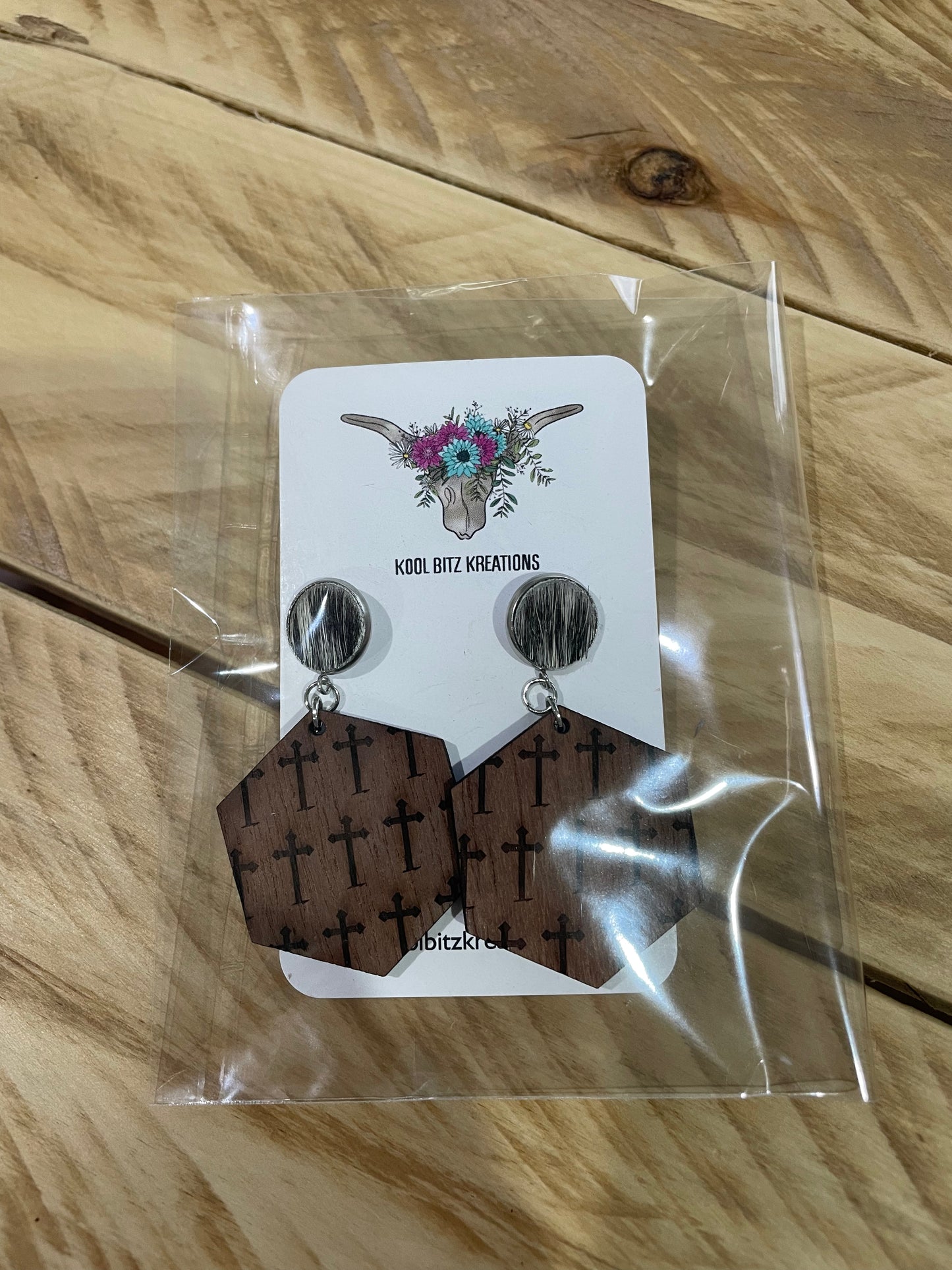 WOODEN EARRINGS