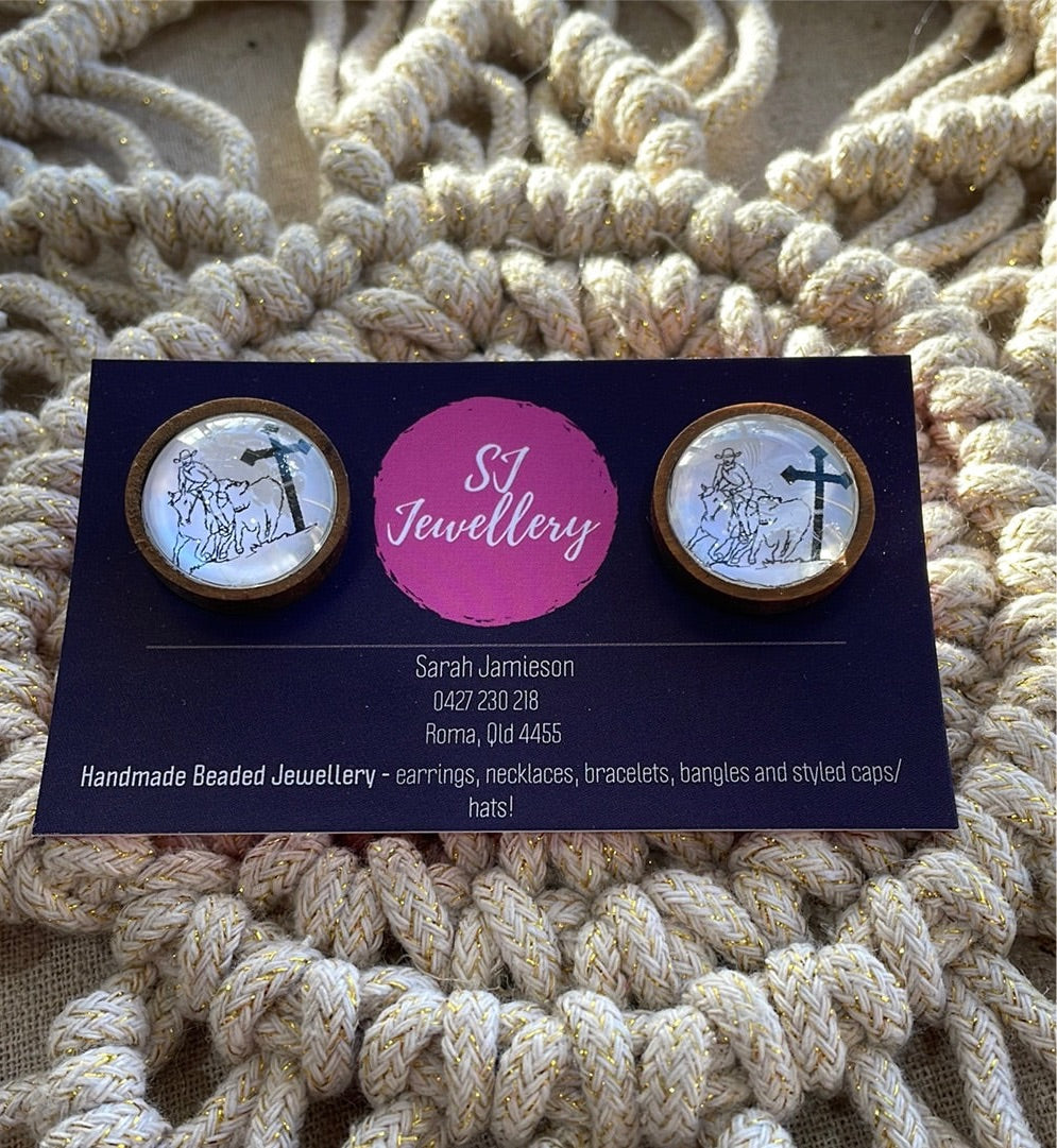 STUD EARRINGS